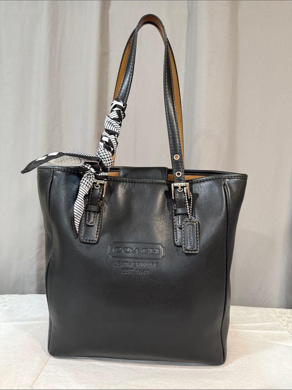 COACH Vintage Y2K Gallery Black Leather Tote